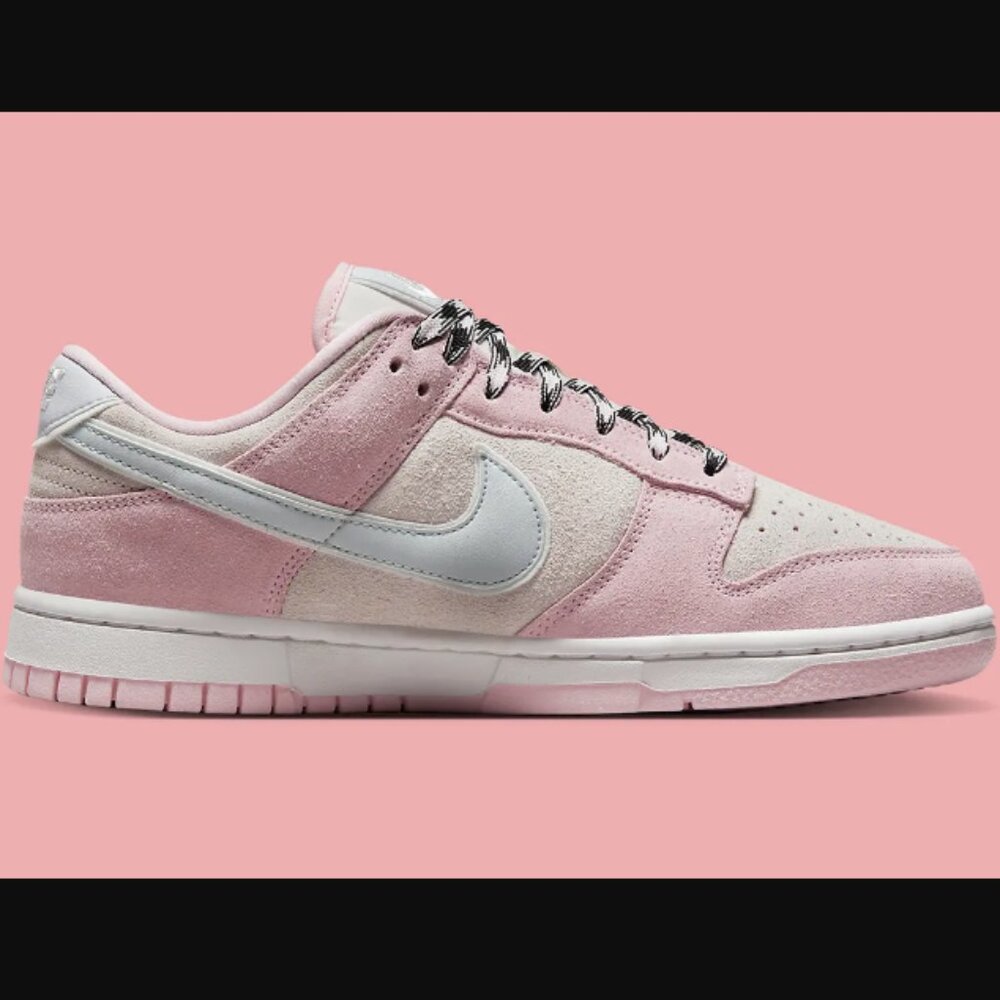 Nike Women’s Dunk Low LX ‘Pink Foam’